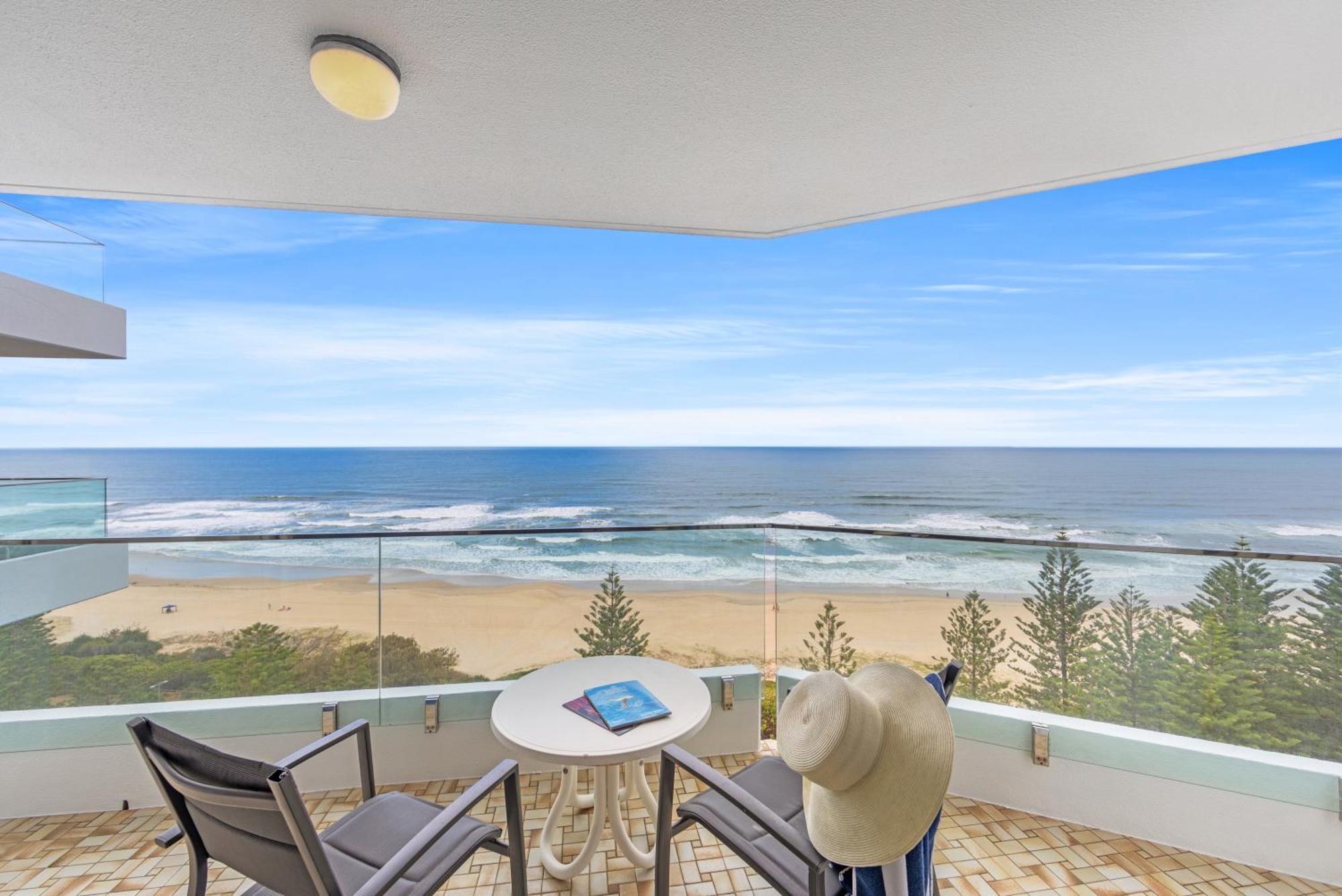 Southern Cross Beachfront Holiday Apartments Gold Coast Bagian luar foto